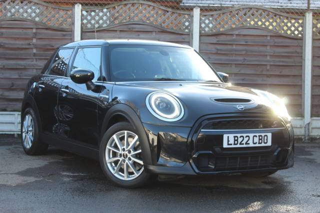 Mini Hatchback 2.0 Cooper S Classic 5dr Auto Hatchback Petrol Black